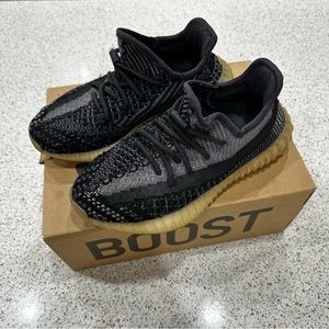 YEEZY BOOST 350 V2 Carbon Size 5